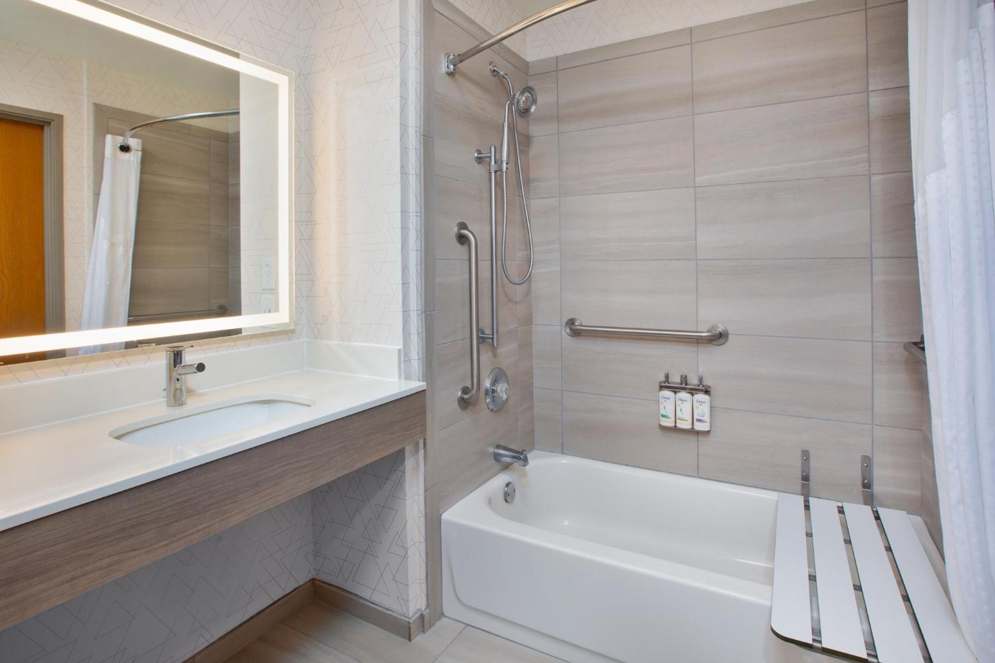 Holiday Inn Express & Suites Buffalo, An Ihg Hotel Eksteriør bilde