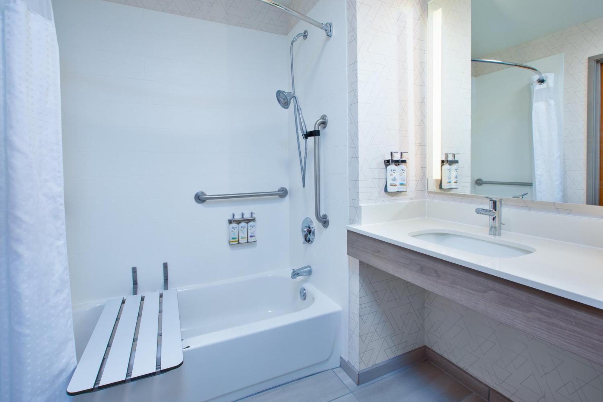 Holiday Inn Express & Suites Buffalo, An Ihg Hotel Eksteriør bilde