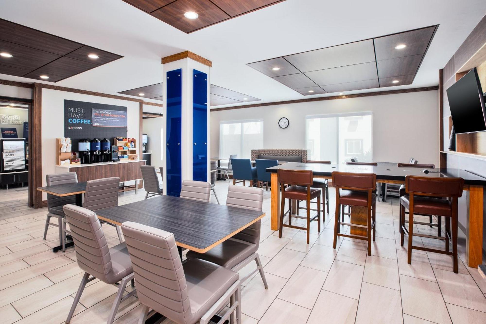 Holiday Inn Express & Suites Buffalo, An Ihg Hotel Eksteriør bilde